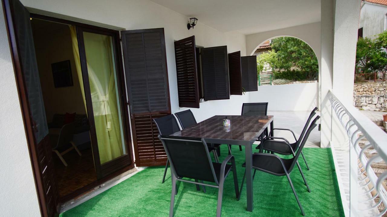 Apartmani Laura Трогір Екстер'єр фото