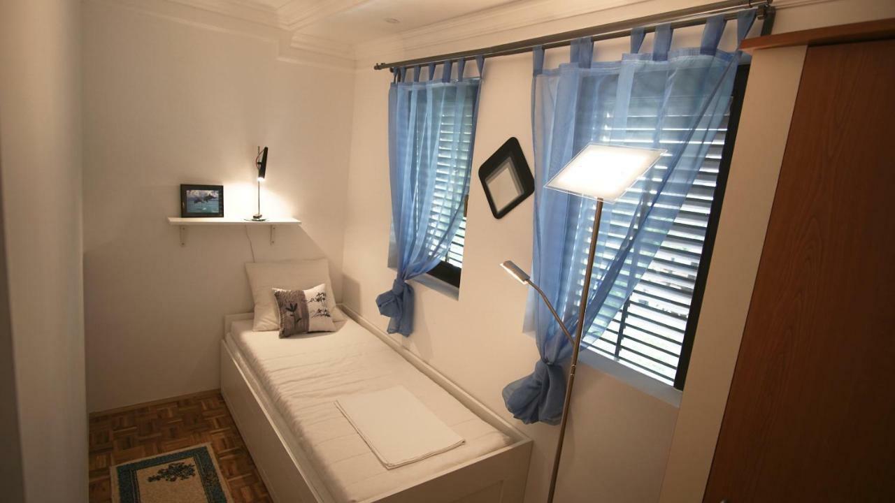 Apartmani Laura Трогір Екстер'єр фото
