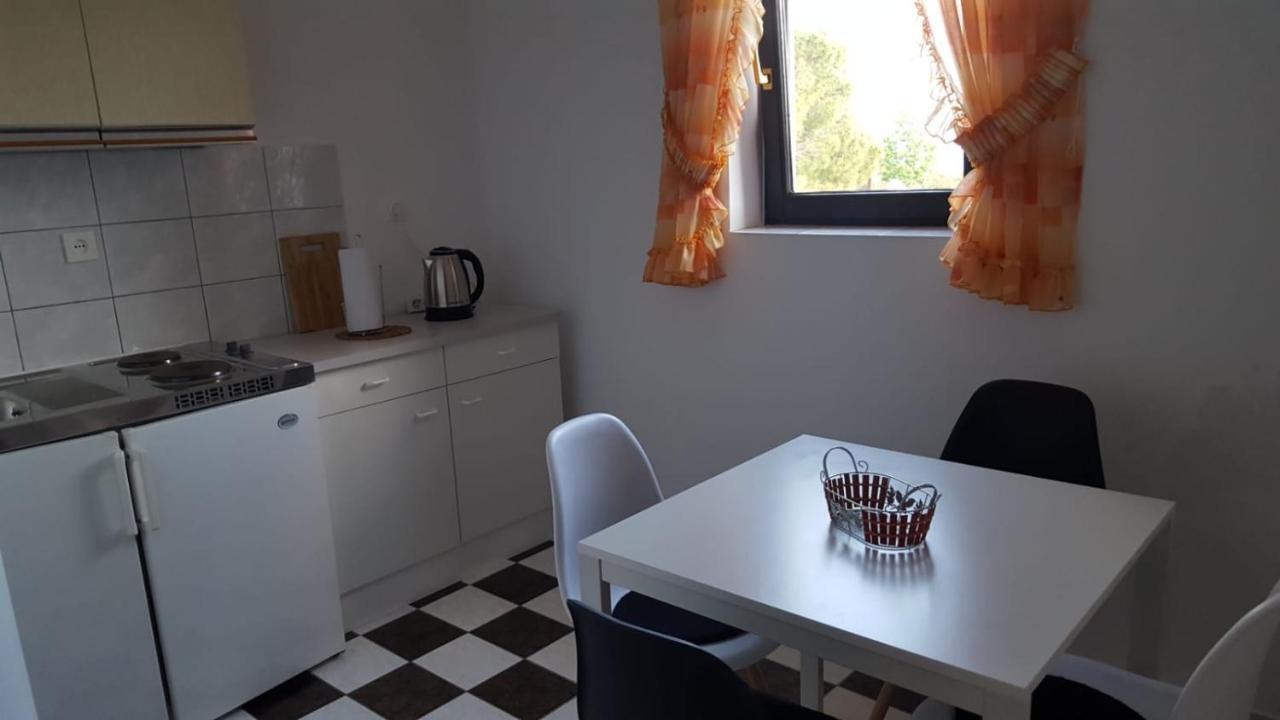 Apartmani Laura Трогір Екстер'єр фото